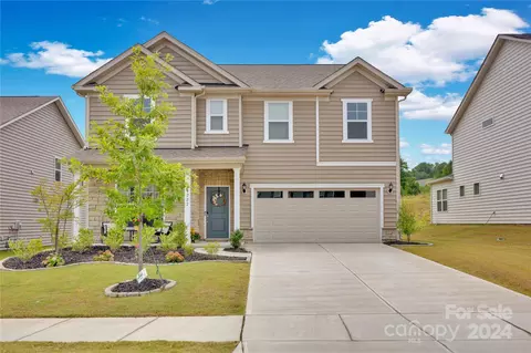 19222 Yellow Birch Dr, Charlotte, NC 28278