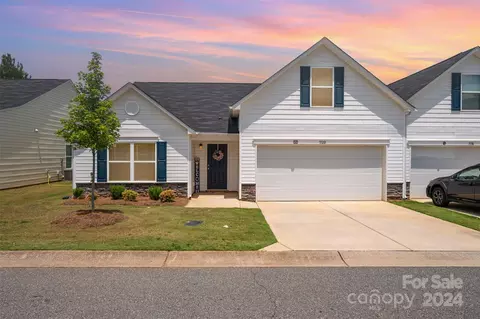 1120 Silvertrace Dr, Salisbury, NC 28144