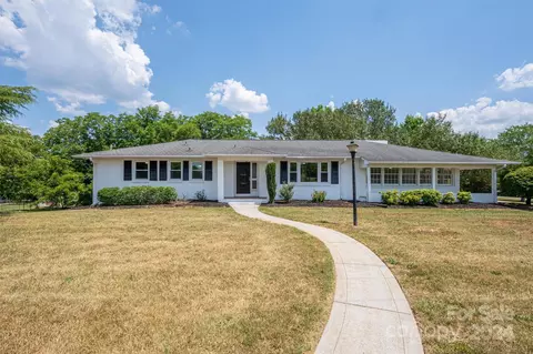 1310 N 12th St, Bessemer City, NC 28016