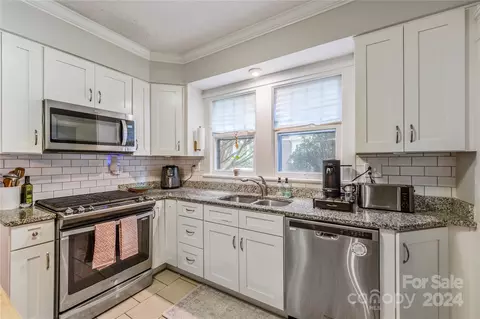 Kitchen - 401 Mitchell Ave, Salisbury, NC 28144 photo 2 of 2