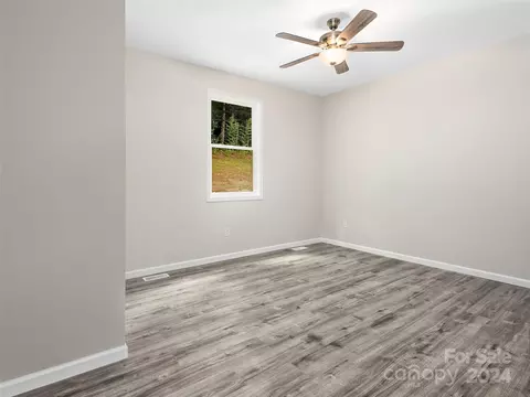 Bedroom - 91 Smokey Quartz Ln, Flat Rock, NC 28731 photo 5 of 5