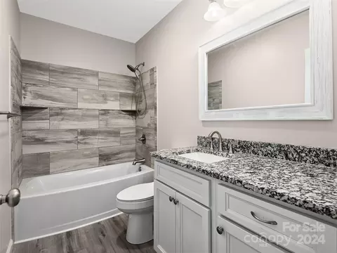 Bath - 91 Smokey Quartz Ln, Flat Rock, NC 28731 photo 4 of 4