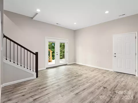 Living - 91 Smokey Quartz Ln, Flat Rock, NC 28731 photo 7 of 9