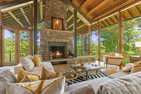 1674 Preserve 6 Rd #6, Sylva, NC 28779