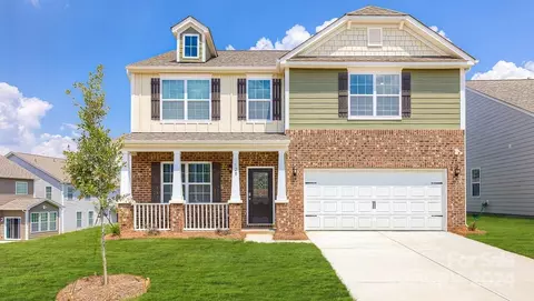 211 Farmwood Trl, Waynesville, NC 28786