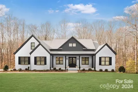 278 Triple Ponds Ct, Clover, SC 29710