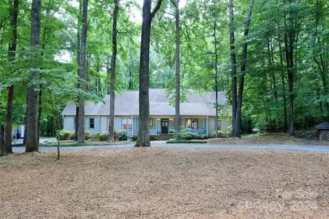 1637 Waxhaw Indian Trail S Rd S, Waxhaw, NC 28173