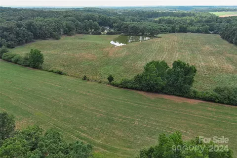 2244 Wade Funderburk Rd, Pageland, SC 29728