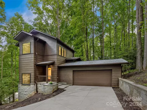 57 Southwicke Dr, Arden, NC 28704