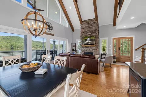 500 Shoreline 125 Rd #125, New London, NC 28127