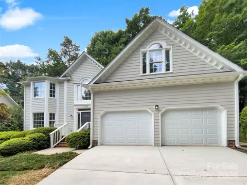 4706 Clear Stream Ct, Charlotte, NC 28269