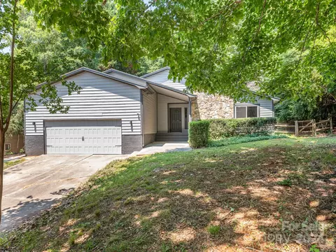9432 Rainbow Forest Dr, Charlotte, NC 28277