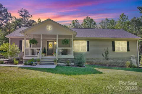 551 Pineville Rd, Statesville, NC 28677