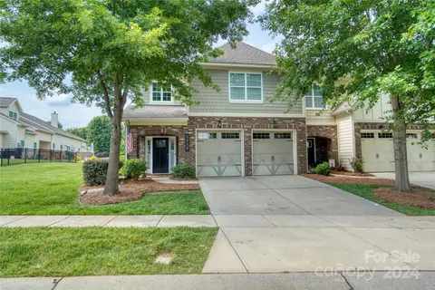 9446 Carneros Creek Rd, Charlotte, NC 28214