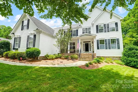 2900 Taviston Dr, Waxhaw, NC 28173