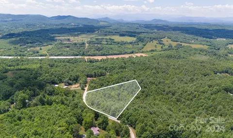 5045 Old Hickory Tree Dr, Morganton, NC 28655