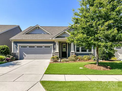 537 Lincoln Quarters Ln, Tega Cay, SC 29708