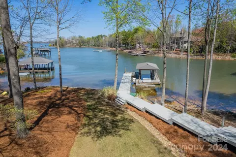 114 Stonemarker Rd, Mooresville, NC 28117