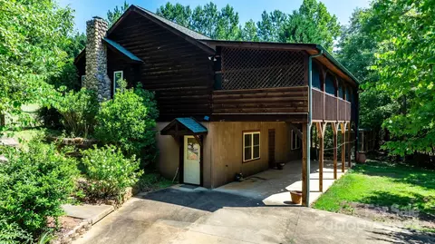 926 Cross Creek Dr, Rutherfordton, NC 28139