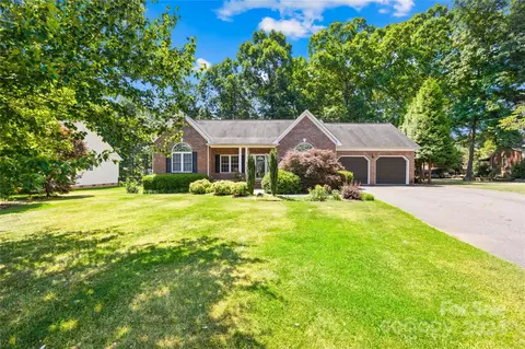 301 Monticello Rd, Statesville, NC 28625