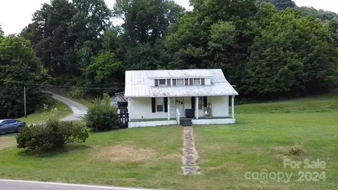 1433 Silverstone Rd, Vilas, NC 28692 photo 4