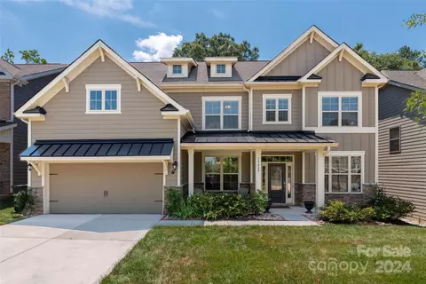 15008 Sapphire Hill Ln, Charlotte, NC 28277