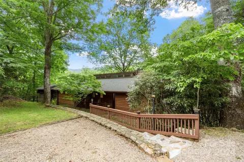 441 Winterstar Loop, Burnsville, NC 28714