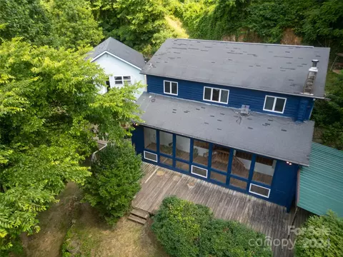 556 Blue Hill Rd, Marshall, NC 28753