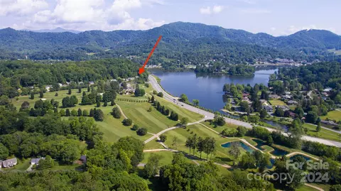 791 Golf Course Rd, Waynesville, NC 28786