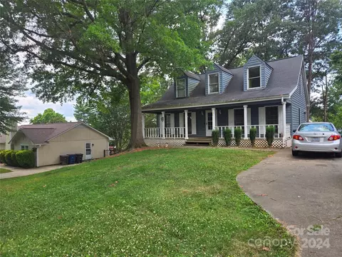 2307 Cliffside Dr, Statesville, NC 28625