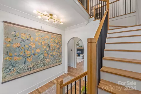 Entry Way - 4334 Castleton Rd, Charlotte, NC 28211 photo 4 of 7