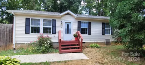 24 Iris St, Asheville, NC 28803