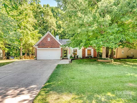 16242 Amber Field Dr, Huntersville, NC 28078
