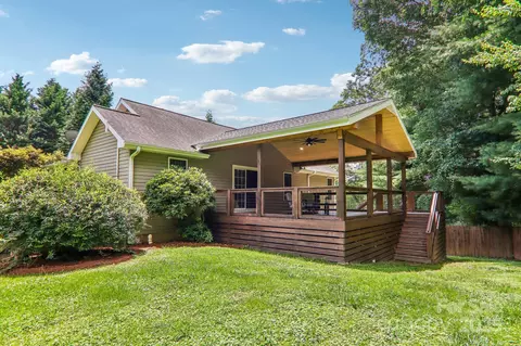 33 Warlick Rd, Mills River, NC 28759