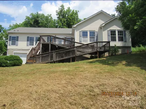 701 Holtzclaw Rd, Canton, NC 28716