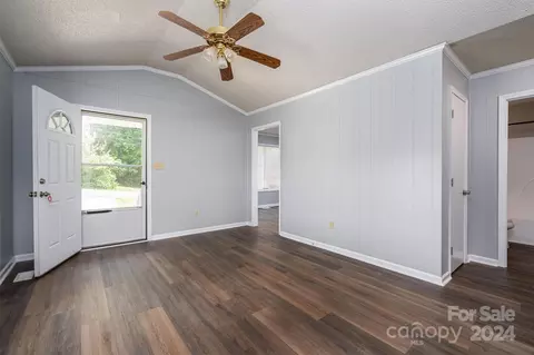 506 S 10th St, Bessemer City, NC 28016 photo 10