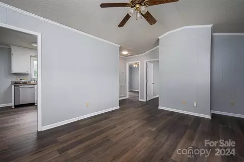 506 S 10th St, Bessemer City, NC 28016 photo 9
