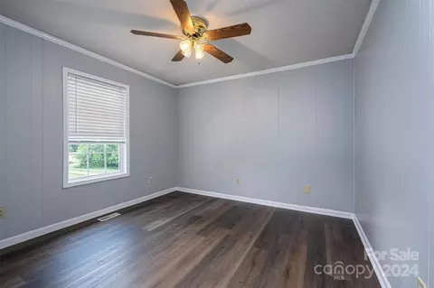 506 S 10th St, Bessemer City, NC 28016 photo 12