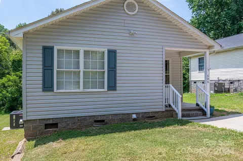 506 S 10th St, Bessemer City, NC 28016 photo 1