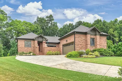 3568 Cedarfield Ct, Concord, NC 28027