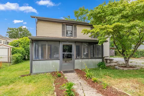609 Edgewood Ave, Hendersonville, NC 28792