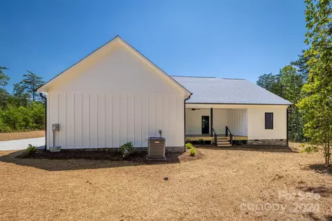 Exterior - 3109 E Moonlight Pl, Morganton, NC 28655 photo 4 of 4