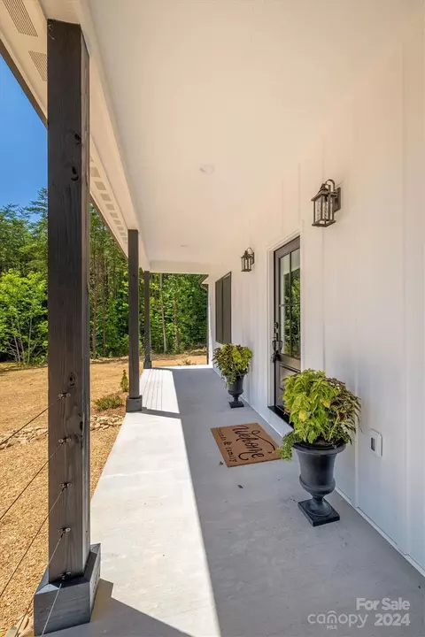 Exterior - 3109 E Moonlight Pl, Morganton, NC 28655 photo 2 of 4