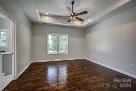 Bedroom - 3109 E Moonlight Pl, Morganton, NC 28655 photo 1 of 4