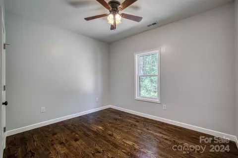 Bedroom - 3109 E Moonlight Pl, Morganton, NC 28655 photo 3 of 4