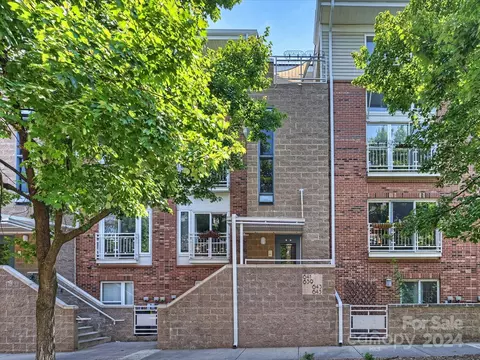 643 Raphael Pl, Charlotte, NC 28205