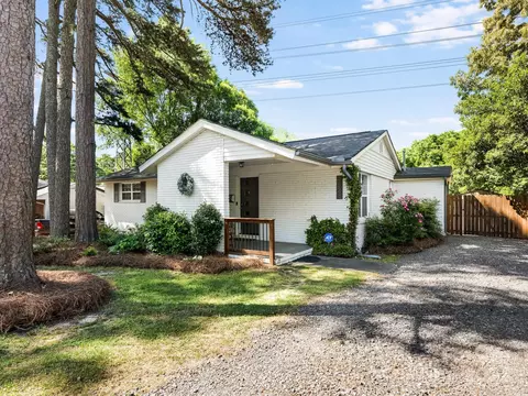 4828 Gilmore Dr, Charlotte, NC 28209