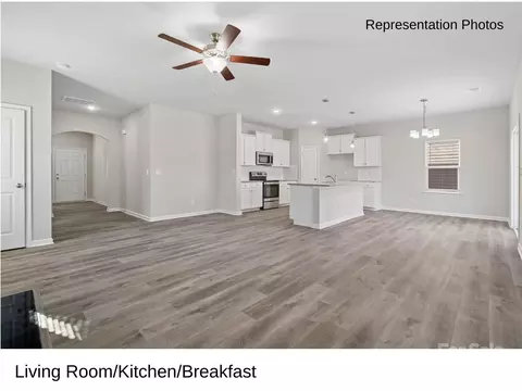 6205 Balham Ct, Charlotte, NC 28215