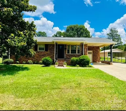 105 Hope St, Chester, SC 29706