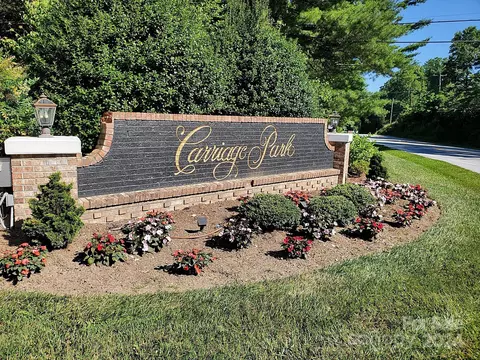 101 Wood Owl Ct, Hendersonville, NC 28791